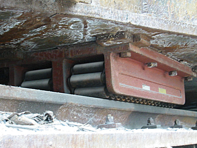 Verschieben des Hochofens in Detailaufnahme